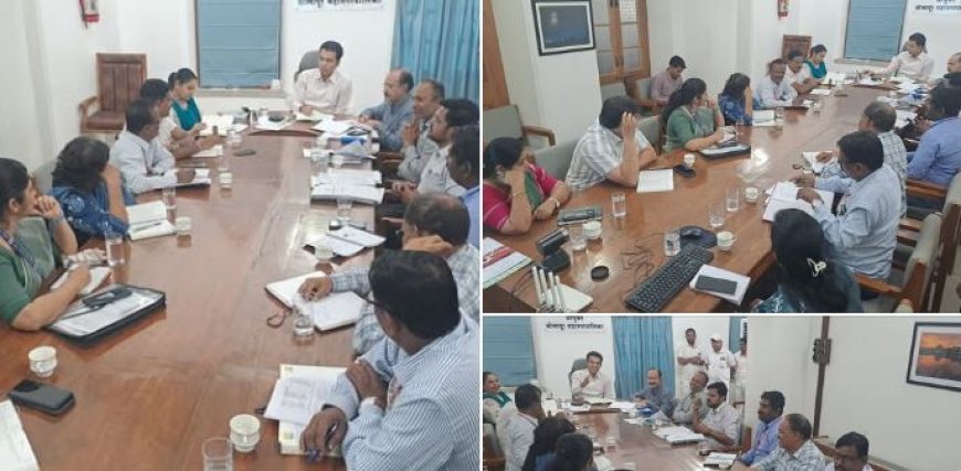 सोलापूर मनपा निवडणुकीसाठी आयुक्त कार्यालयात निवडणूक अधिकाऱ्यांची आढावा बैठक..